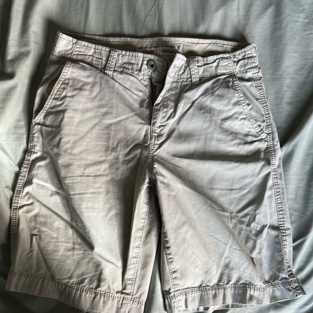 American eagle khaki shorts grey 30 waist